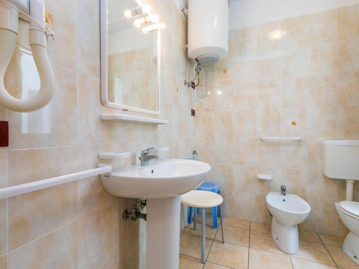 Apartment Robinia-Pinetine-4 By Interhome ドゥナ・ヴェルデ エクステリア 写真